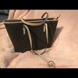 Michael Kors Jet Set Travel Tote